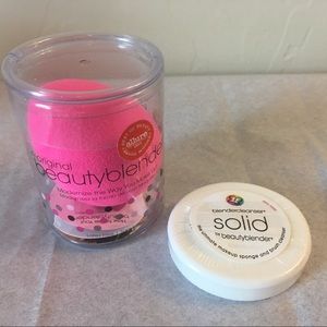 New Beauty Blender sponge + mini solid cleanser